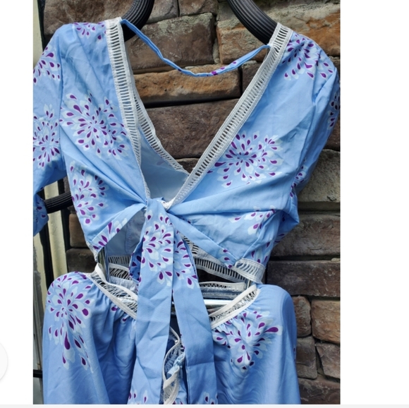 Set - Picture 2 of 7